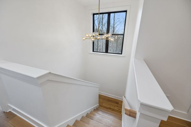 8678 Poplar Creek Rd, Nashville, TN 37221