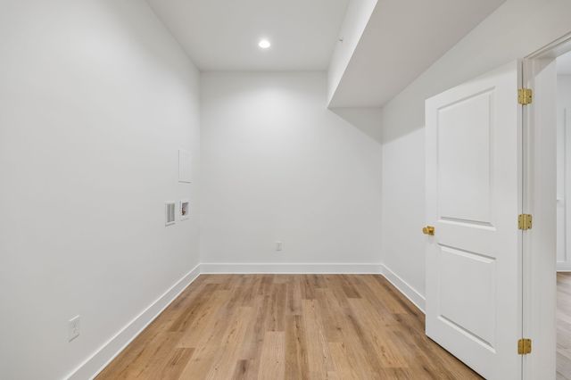 8678 Poplar Creek Rd, Nashville, TN 37221