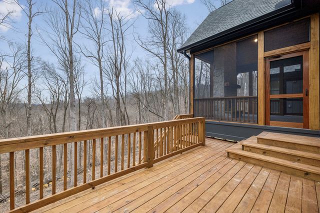 8678 Poplar Creek Rd, Nashville, TN 37221