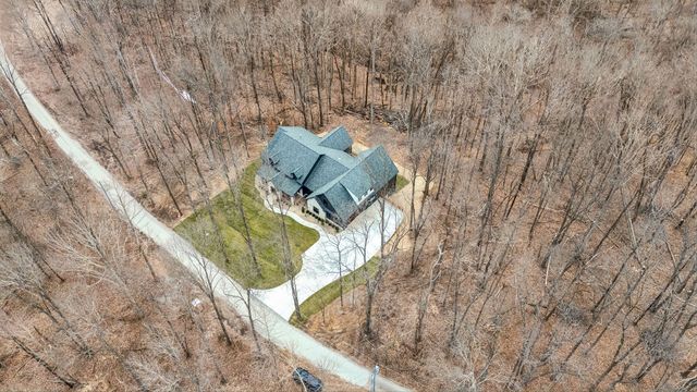 8678 Poplar Creek Rd, Nashville, TN 37221