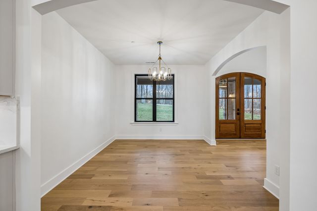 8678 Poplar Creek Rd, Nashville, TN 37221