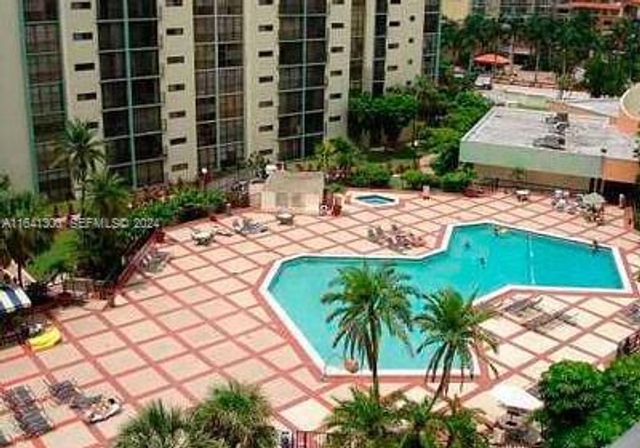 17021 N Bay Road 915, Sunny Isles Beach, FL 33160