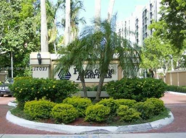 17021 N Bay Road 915, Sunny Isles Beach, FL 33160