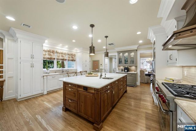 203 Heights Road, Ridgewood, NJ 07450