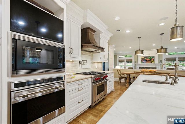 203 Heights Road, Ridgewood, NJ 07450