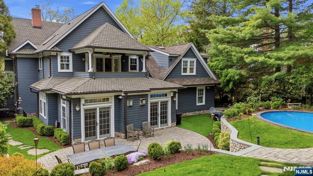 203 Heights Road, Ridgewood, NJ 07450