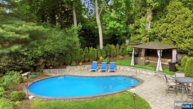 203 Heights Road, Ridgewood, NJ 07450