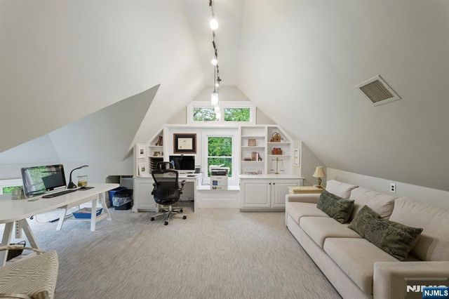 203 Heights Road, Ridgewood, NJ 07450