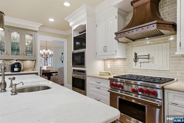 203 Heights Road, Ridgewood, NJ 07450