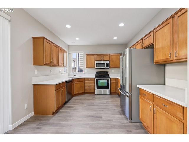 1649 Sw MIRANDA Pl, Troutdale, OR 97060