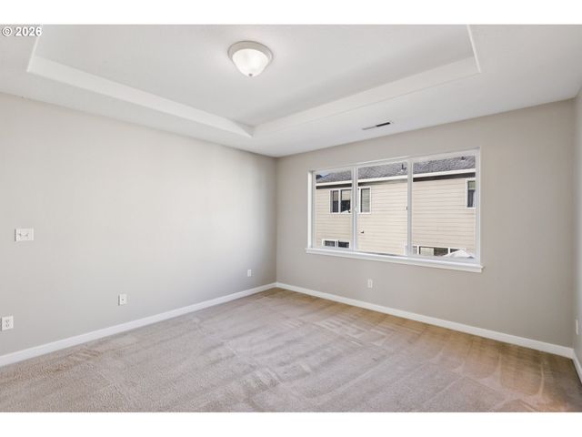 1649 Sw MIRANDA Pl, Troutdale, OR 97060