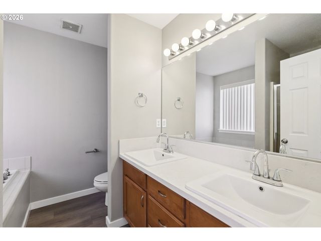 1649 Sw MIRANDA Pl, Troutdale, OR 97060