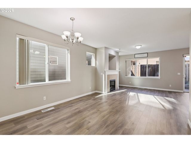 1649 Sw MIRANDA Pl, Troutdale, OR 97060