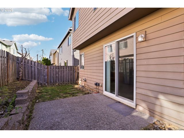 1649 Sw MIRANDA Pl, Troutdale, OR 97060