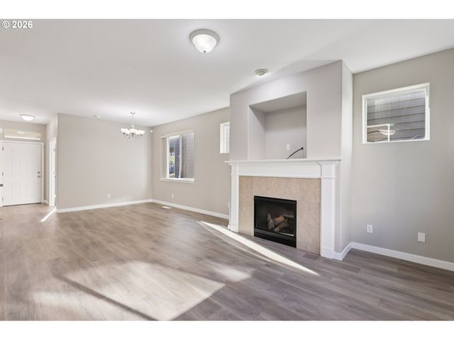 1649 Sw MIRANDA Pl, Troutdale, OR 97060