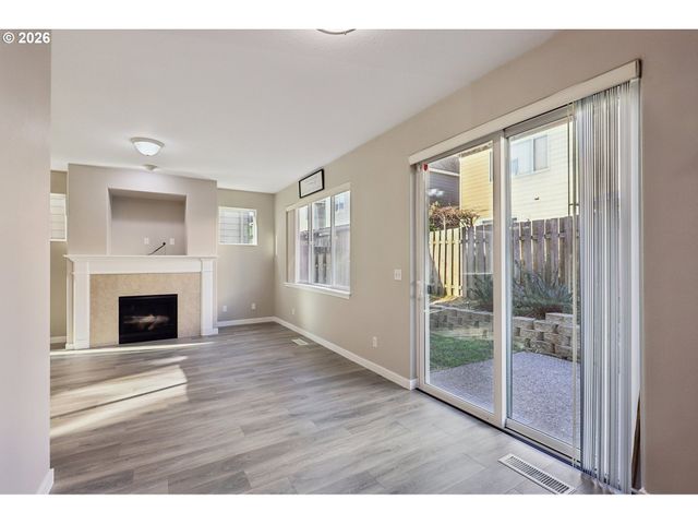 1649 Sw MIRANDA Pl, Troutdale, OR 97060