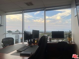 16133 Ventura Boulevard 700, Encino, CA 91436