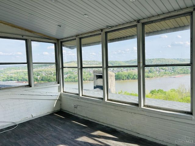 490 Mount Hope Avenue, Cincinnati, OH 45204
