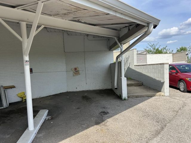 490 Mount Hope Avenue, Cincinnati, OH 45204