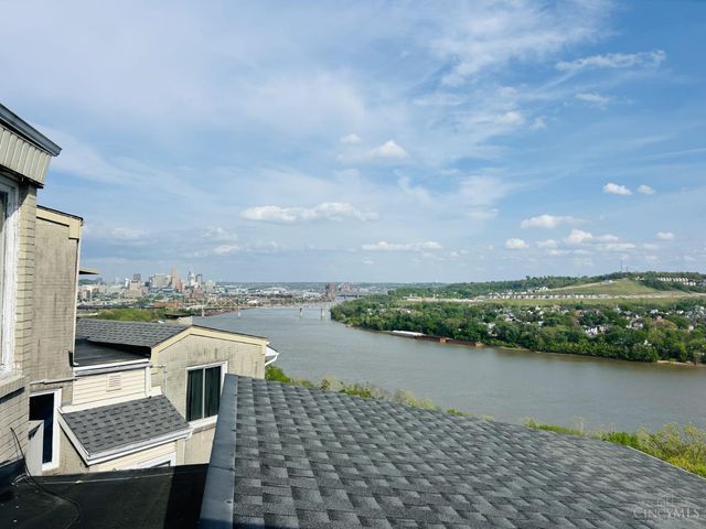 490 Mount Hope Avenue, Cincinnati, OH 45204