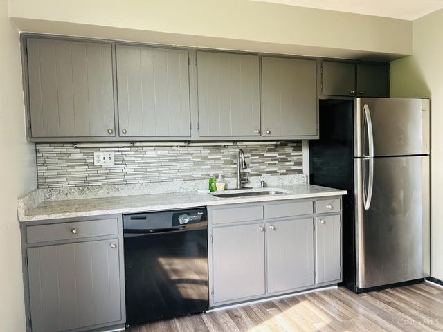 490 Mount Hope Avenue, Cincinnati, OH 45204