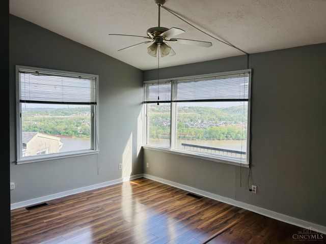 490 Mount Hope Avenue, Cincinnati, OH 45204