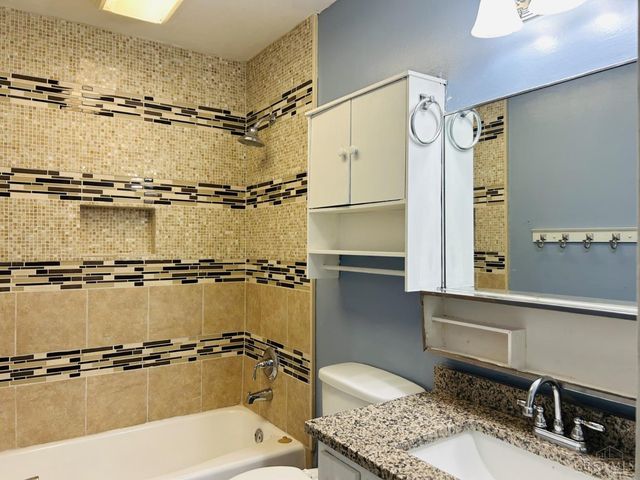 490 Mount Hope Avenue, Cincinnati, OH 45204
