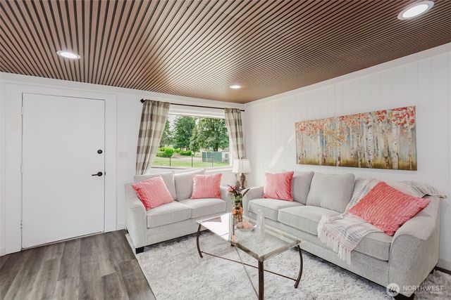 2122 15th Street, Bremerton, WA 98312