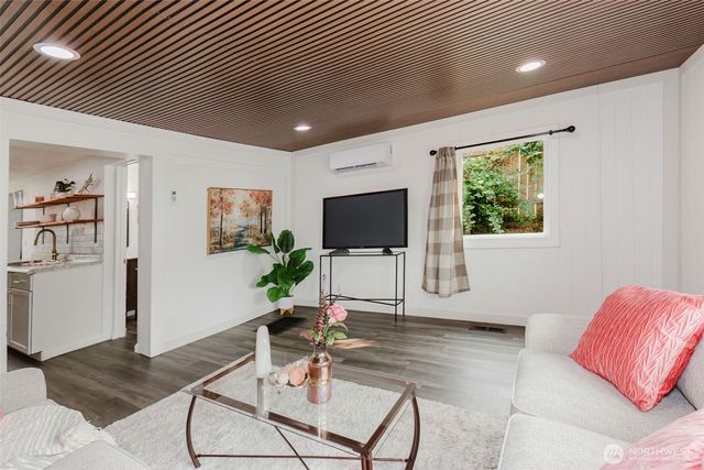 2122 15th Street, Bremerton, WA 98312