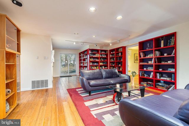 104 E BELLS MILL RD, Philadelphia, PA 19118