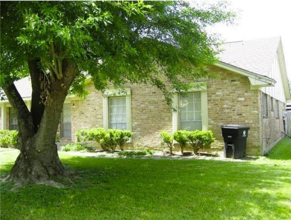 9330 Tooley Drive, Houston, TX 77031