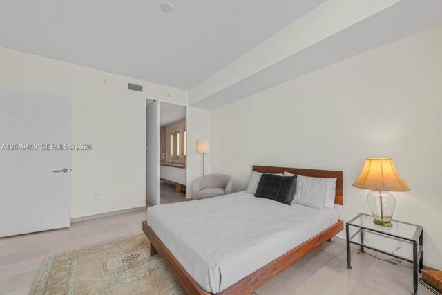 68 SE 6th Street 1710, Miami, FL 33131