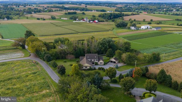 1400 MENTZER RD, Lancaster, PA 17602