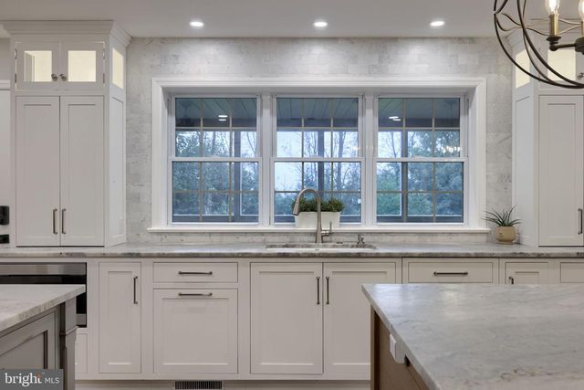 1400 MENTZER RD, Lancaster, PA 17602