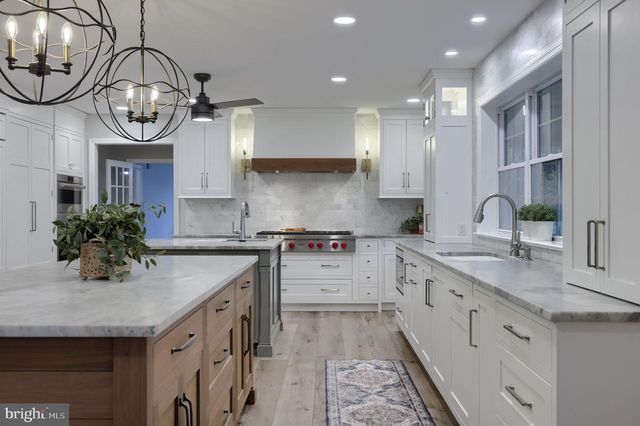 1400 MENTZER RD, Lancaster, PA 17602