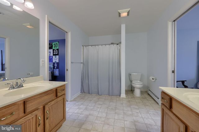 1400 MENTZER RD, Lancaster, PA 17602