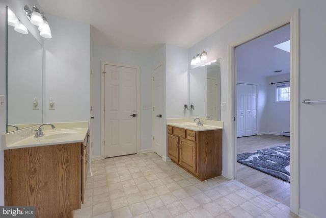 1400 MENTZER RD, Lancaster, PA 17602