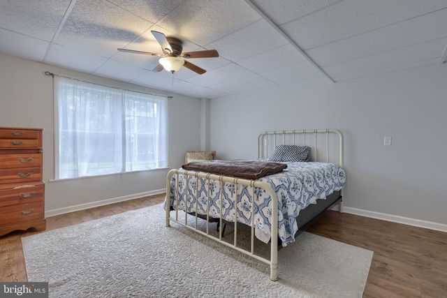 1400 MENTZER RD, Lancaster, PA 17602