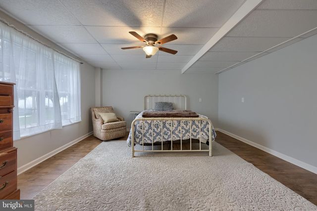 1400 MENTZER RD, Lancaster, PA 17602