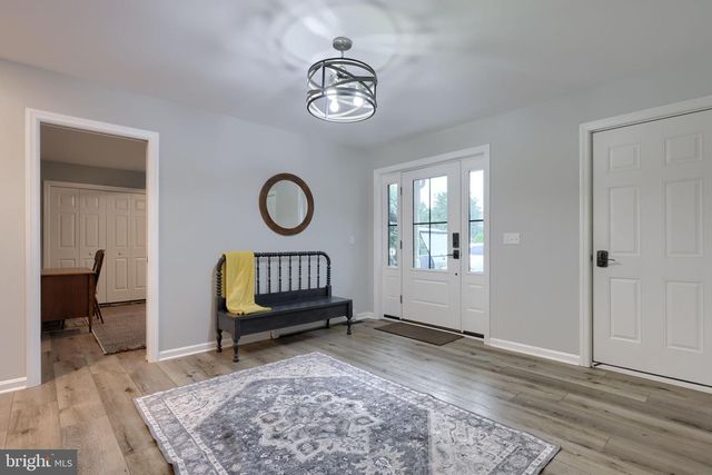 1400 MENTZER RD, Lancaster, PA 17602