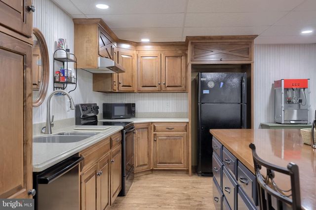 1400 MENTZER RD, Lancaster, PA 17602