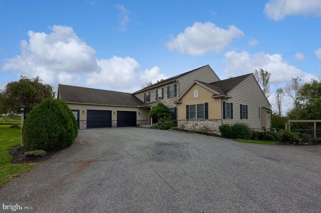 1400 MENTZER RD, Lancaster, PA 17602
