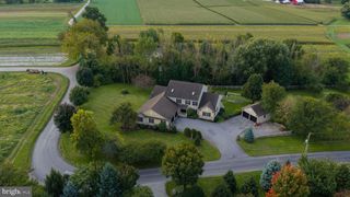 1400 MENTZER RD, Lancaster, PA 17602