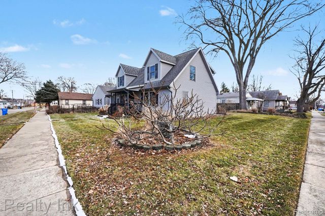 27132 Groveland Street, Madison Heights, MI 48071