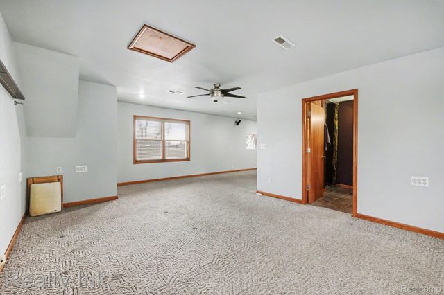 27132 Groveland Street, Madison Heights, MI 48071