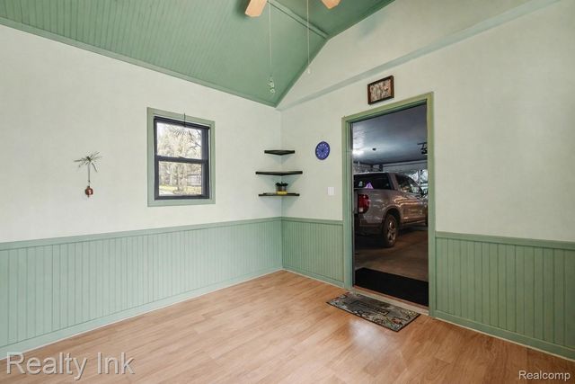 27132 Groveland Street, Madison Heights, MI 48071