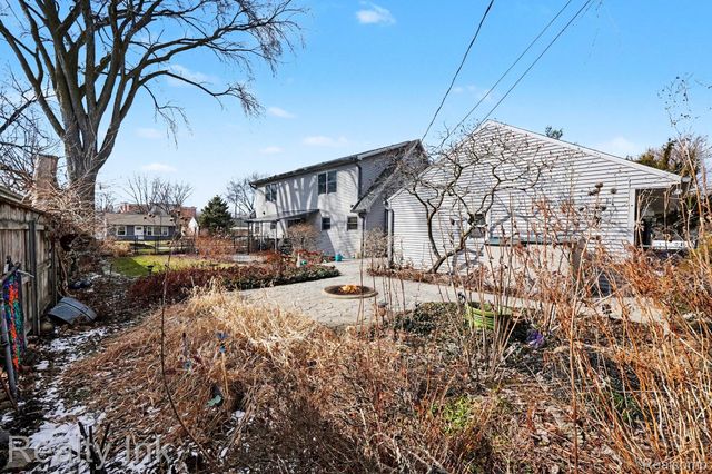 27132 Groveland Street, Madison Heights, MI 48071