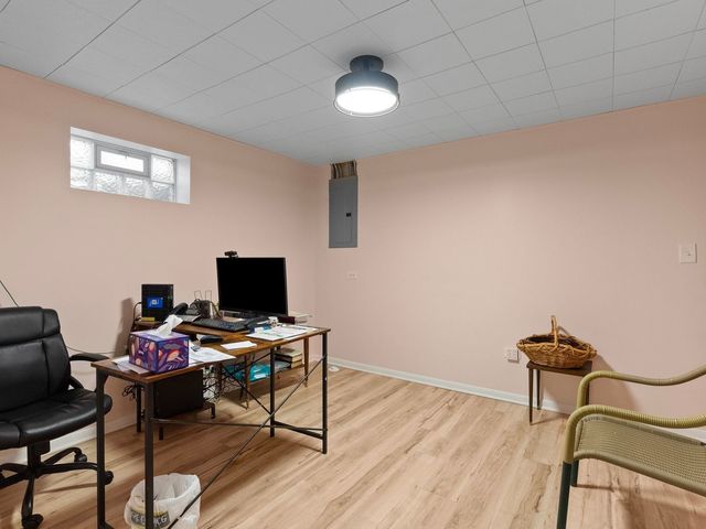 636 E 156th Place, South Holland, IL 60473