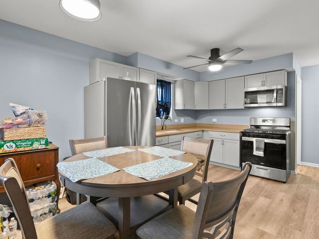 636 E 156th Place, South Holland, IL 60473