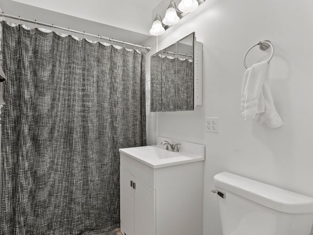 636 E 156th Place, South Holland, IL 60473